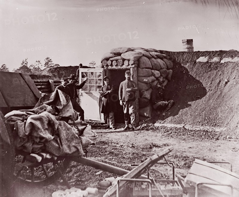 Fort Burnham, front of Petersburg, 1864. Formerly attributed to Mathew B. Brady.