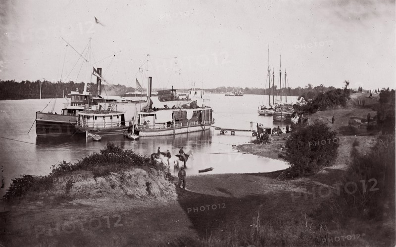 Transports, Tennessee River, 1864. Formerly attributed to Mathew B. Brady.