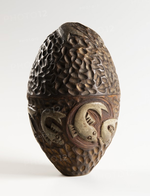 Egg-shaped box. Designed by Alexei Zinovyev, End 1890s. Creator: Workshop of Princess Maria Tenisheva in Talashkino.