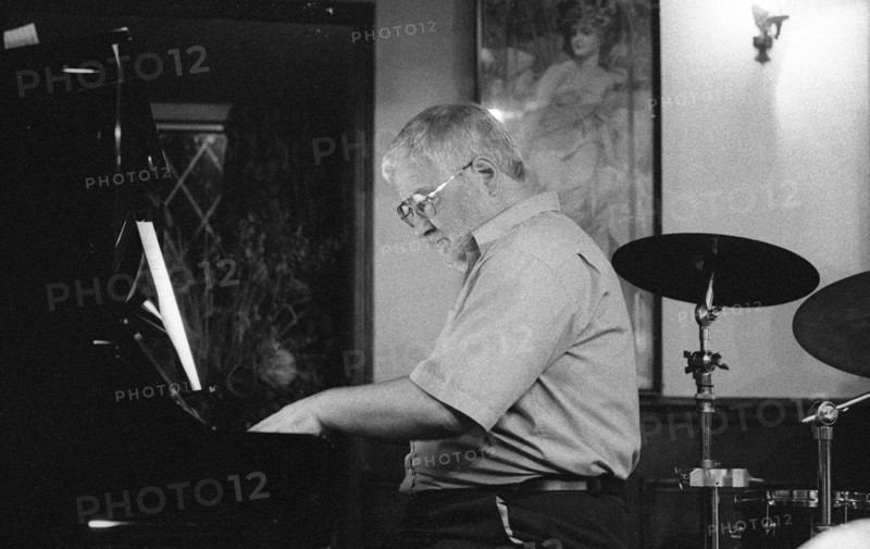 John Horler,  B.B. Watermill Jazz Club, Dorking, Surrey, Oct 2000.