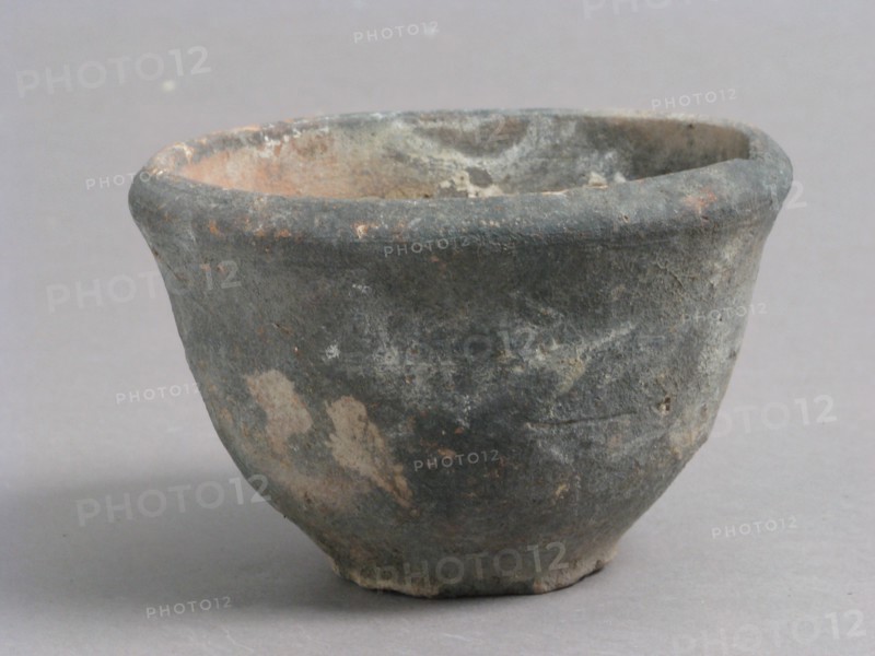 Bowl, Coptic, 4th-7th century.