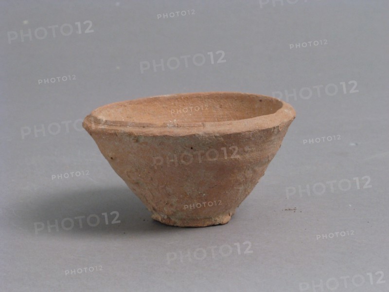 Bowl, Coptic, 4th-7th century.