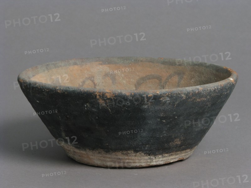 Bowl, Coptic, 4th-7th century.
