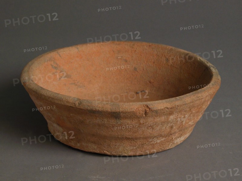 Bowl, Coptic, 4th-7th century.
