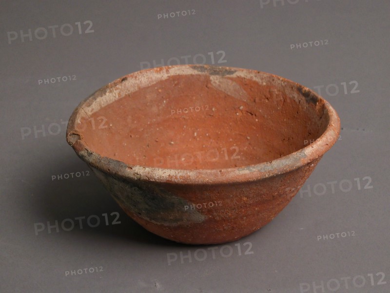 Bowl, Coptic, 4th-7th century.