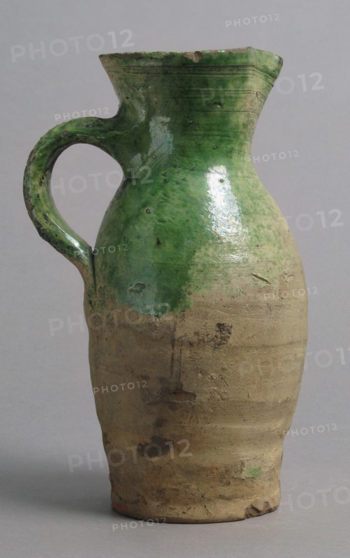 Jug, British, late 1400s or early 1500s.