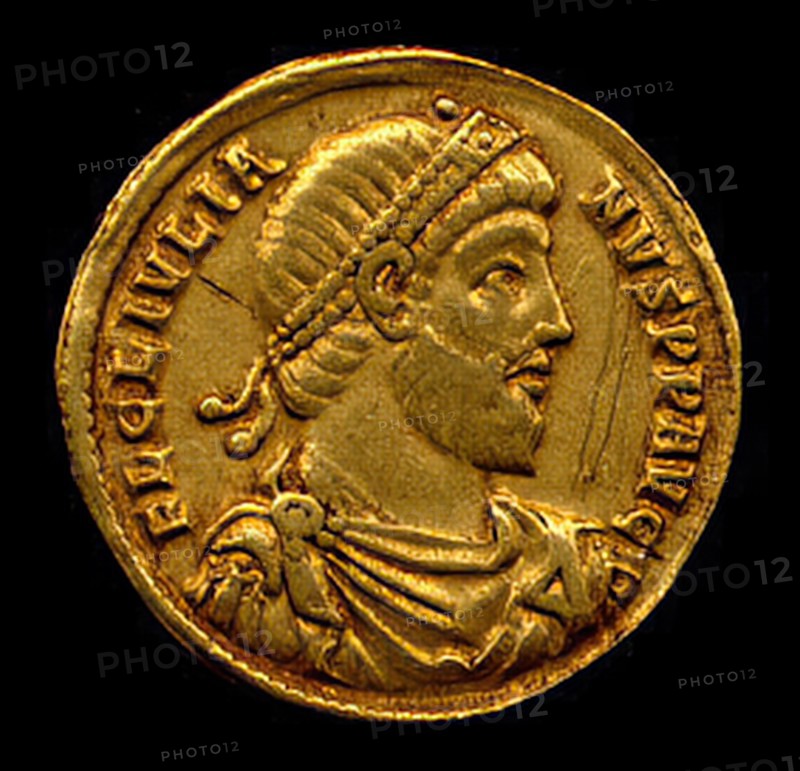 Gold Solidus of Julian (361-63), Byzantine, 361-363.