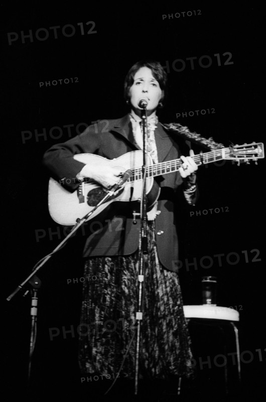 Joan Baez, Odeon Hammersmith, London, 1977.