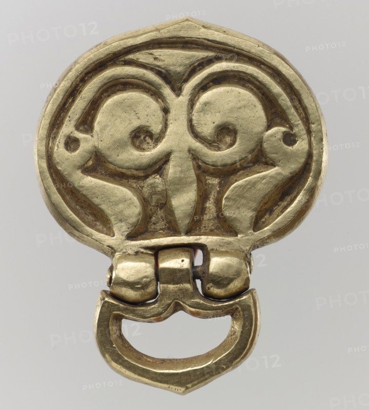 Gold Belt Mount with Loop, Avar, 700s.