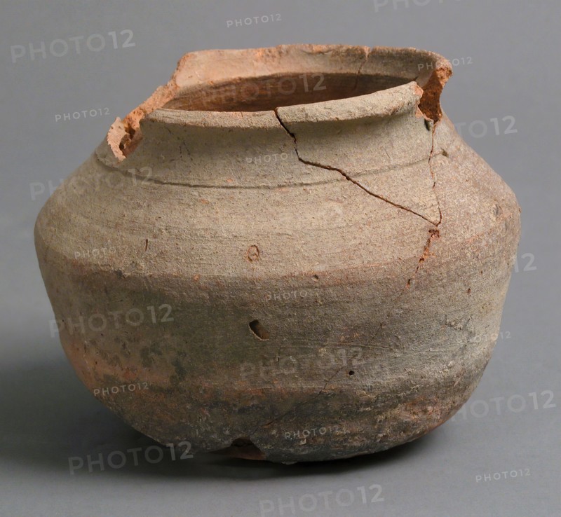 Pot, Coptic, 4th-7th century.