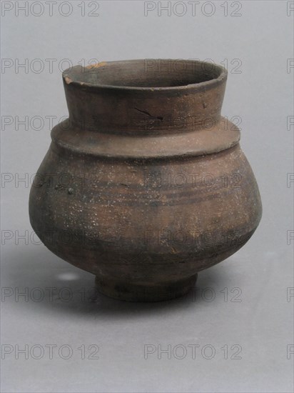 Jar, Coptic, 4th-7th century.