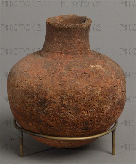 Pot, Coptic, 4th-7th century.