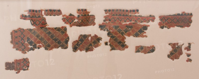 Wool textile with Geometric Pattern, Egyptian, 6th-9th century.