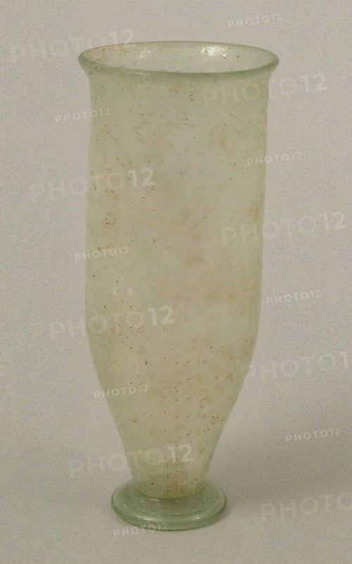 Footed Glass Beaker, Frankish, 375-425.