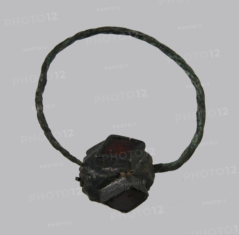 Earring, Frankish, 6th-7th century.
