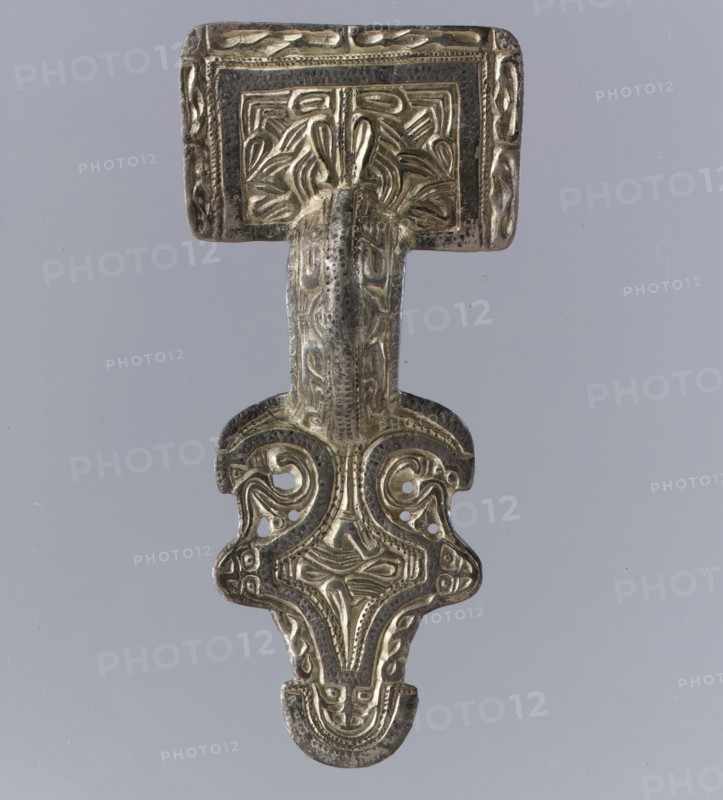 Square-Headed Bow Brooch, Frankish, 530-560.