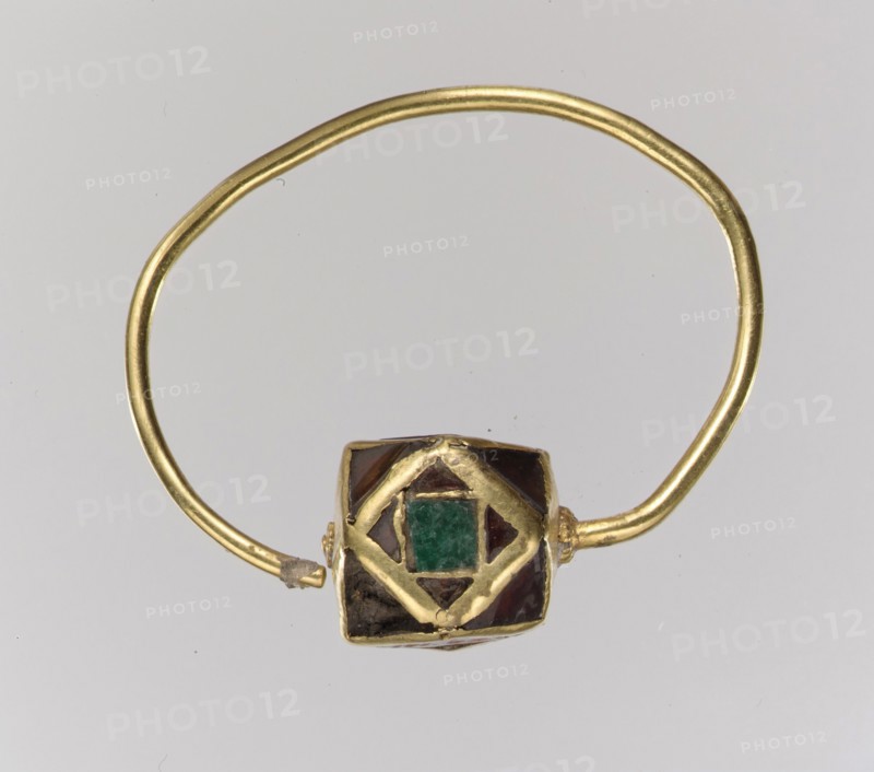 One of a Pair of Gold Cloisonné Earring, Frankish, 500-550.