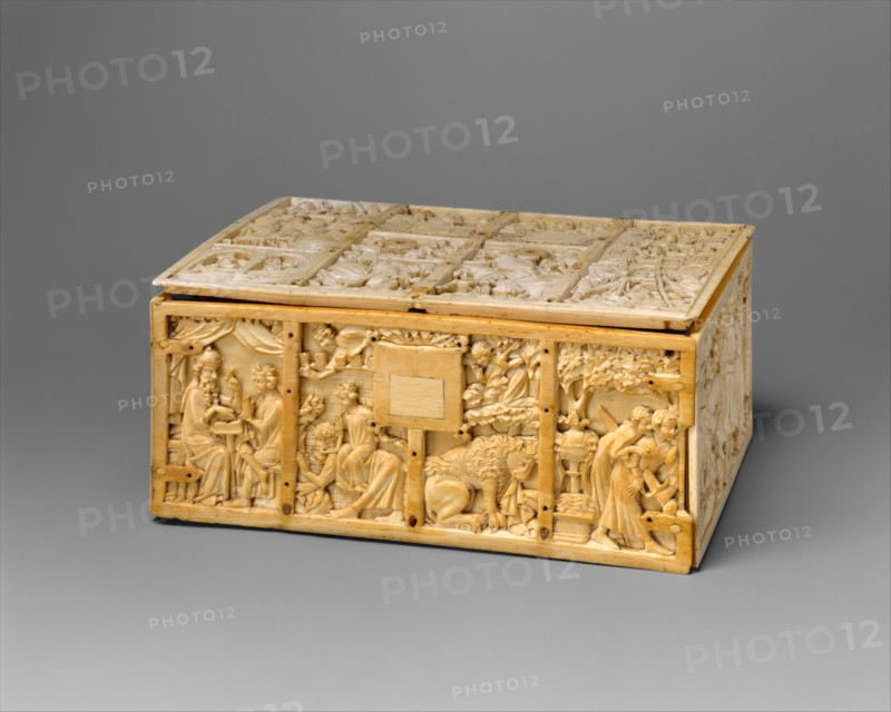 Casket with Scenes from Romances, French, ca. 1310-30.