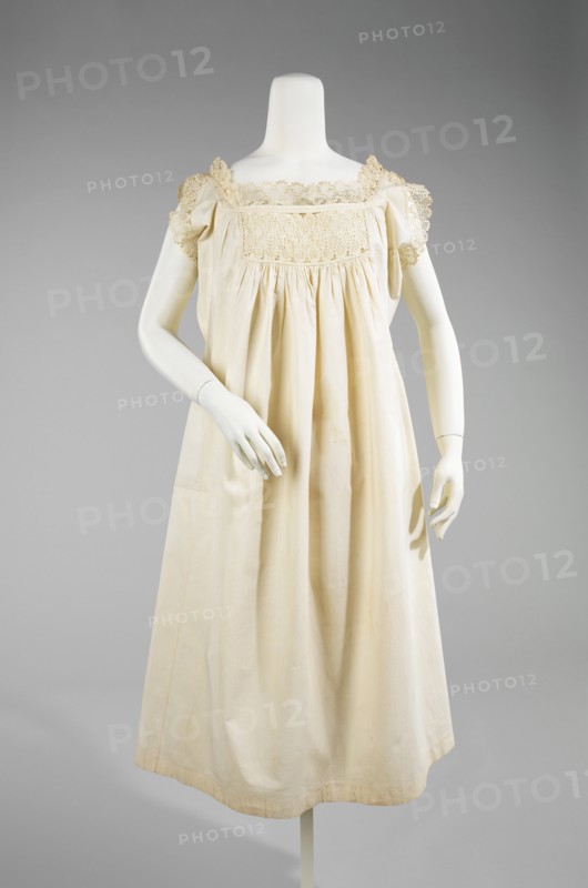 Chemise, American, 1876.