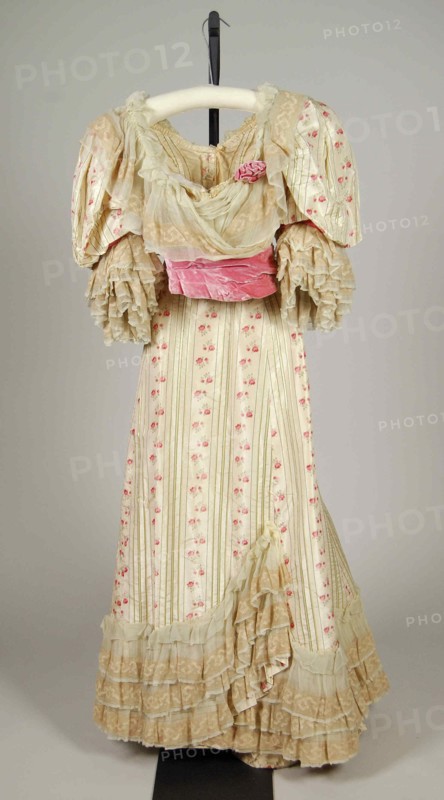 Evening dress, French, 1896-97.