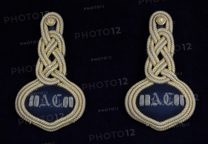Military epaulets