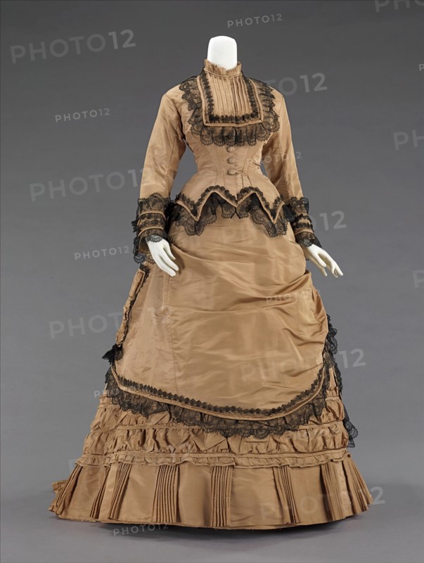 Walking dress
