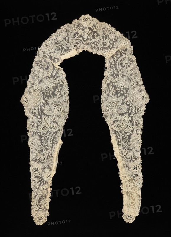 Neckpiece