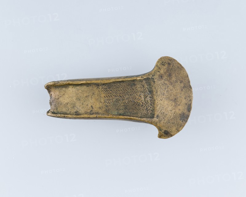 Flanged Ax