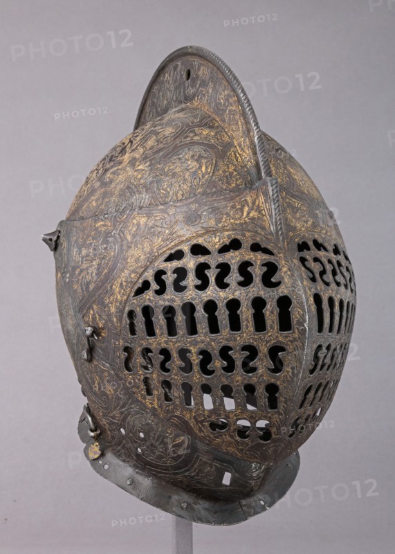 Close Helmet
