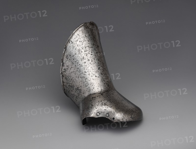 Gauntlet for the Left Hand