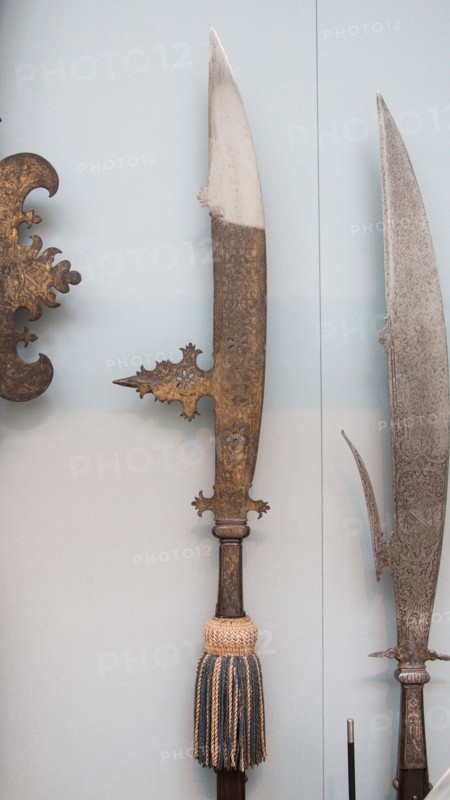 Glaive of the Rota Family