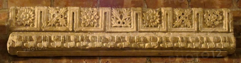 Fragment from a Molding with Rosettes and Acanthus Clusters