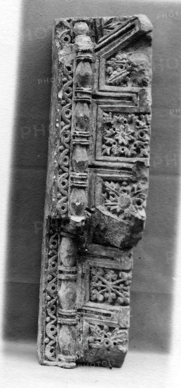 Fragment from a Molding with Rosettes and Acanthus Clusters