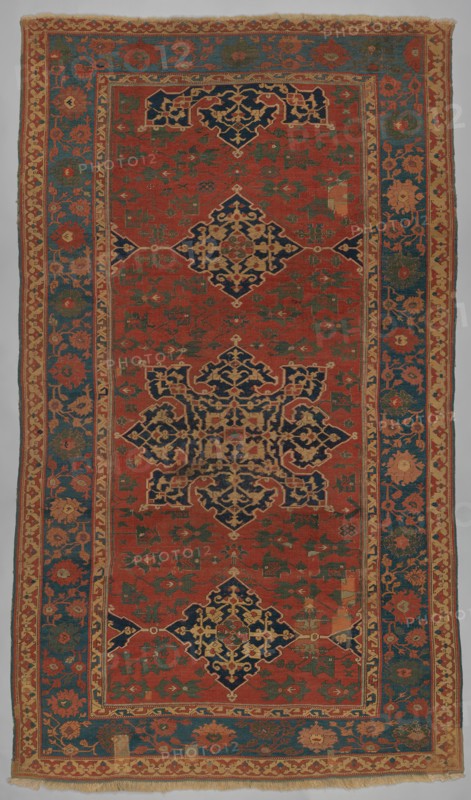 Star Ushak Carpet