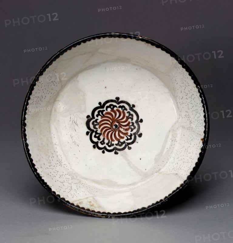 Bowl with Rosette, present-day Uzbekistan, 10th century.