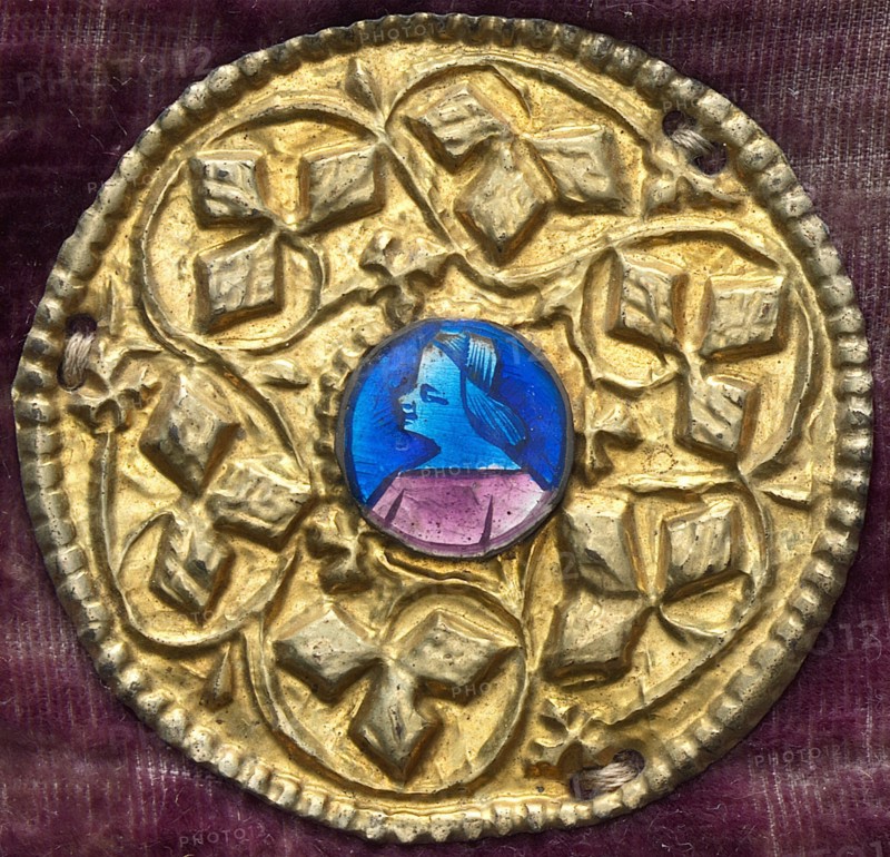 Costume Ornament with Profile Portrait, c. 1380/1400.