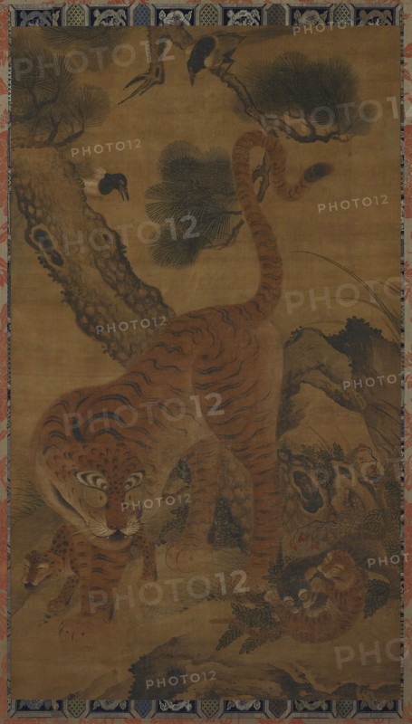 Tiger with cubs and magpies, 15th century.
