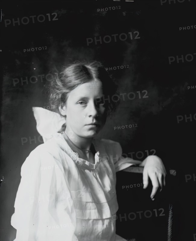 Ruth Harding, c. 1903.