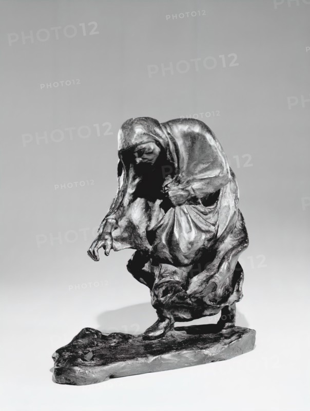 Old Woman Picking Up Coal, 1906.