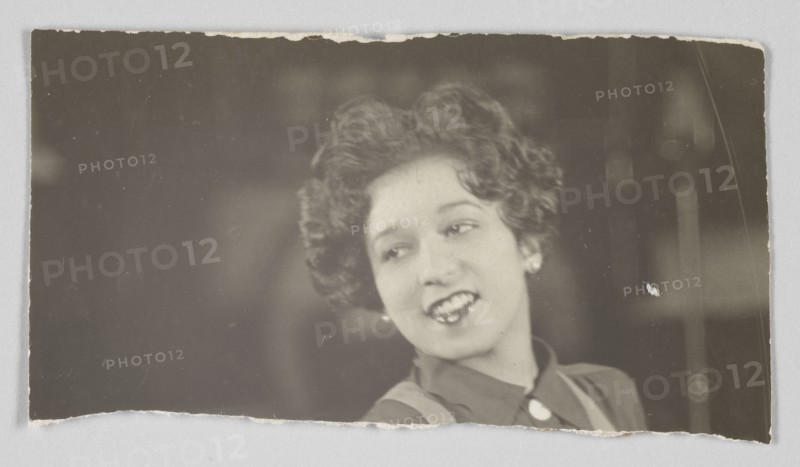 Photographic print of unidentified woman, early 20th century. Creator: Unknown.