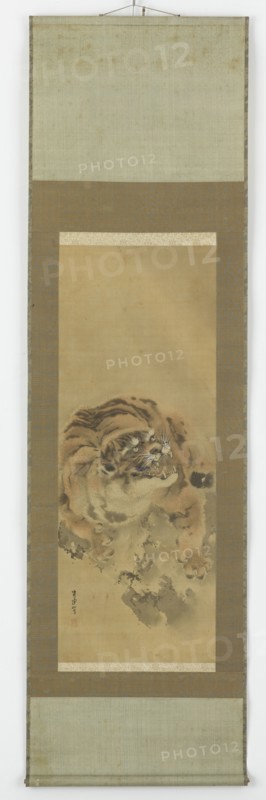 A crouching, snarling tiger, Edo period, early 19th century. Creator: Gantoku Aoki.
