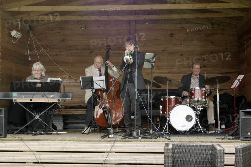 Mike Hatchard, Paul Morgan, Paul Higgs, Dave Barry, Three Horseshoes, Knockholt, Kent, 18/5/2021. Creator: Brian O'Connor.