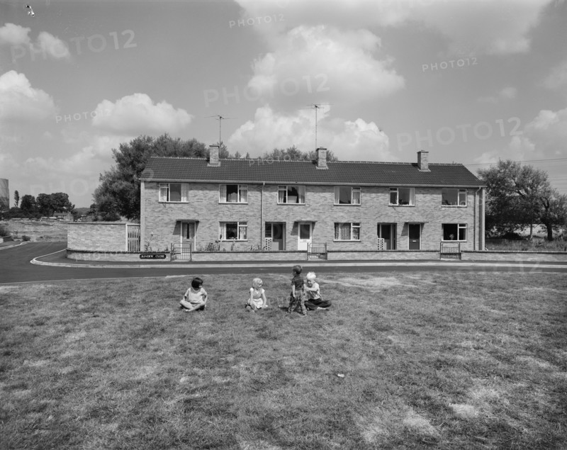 3 Sundew Close, Blackbird Leys, Oxford, Oxfordshire, 11/08/1964. Creator: John Laing plc.