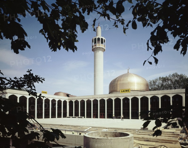 London Central Mosque and The Islamic Cultural Centre, Park Road, Regent's Park, GLA, 03/06/1977. Creator: John Laing plc.