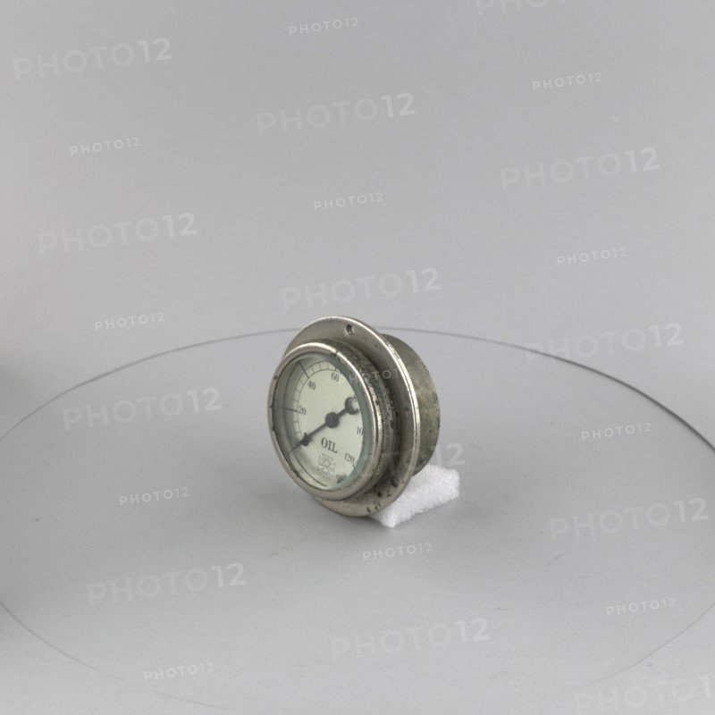 Indicator, Oil Pressure, ca. 1920. Creator: United States Gauge Co.