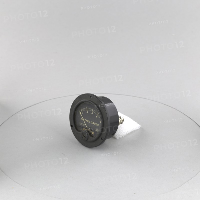 Voltmeter / Ammeter, Antenna Current, DW-52. Creator: General Electric Company.