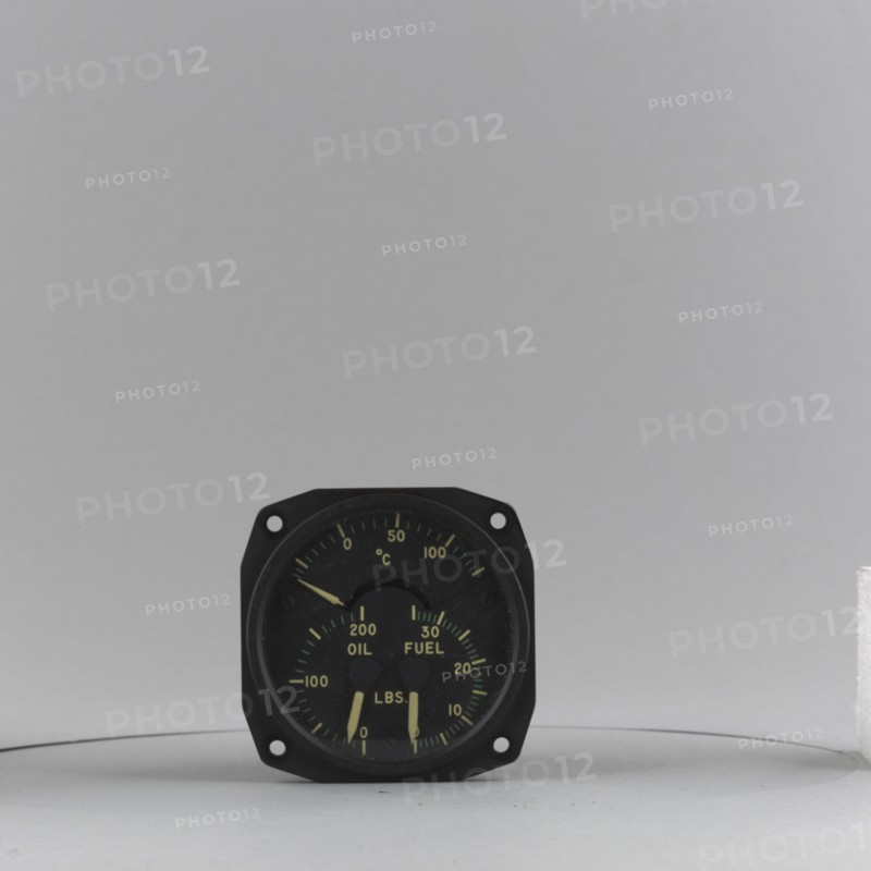 Indicator, Combined, Oil Temperature / Oil Pressure / Fuel Pressure, AN5773-1A. Creator: Thomas A. Edison, Incorporated.