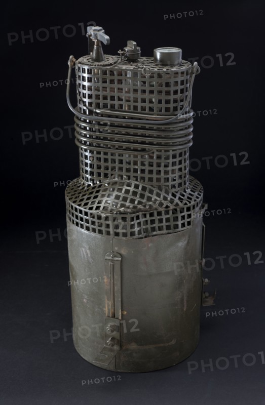 Vaporizer, Oxygen, Imperial German Air Force, 1918. Creator: Ahrendt und Heylandt G.m.b.H..