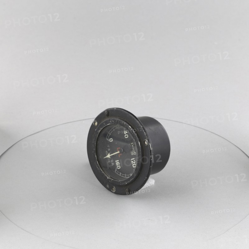 Indicator, Oil Pressure, MK D.D.. Creator: J. W. Benson Ltd..