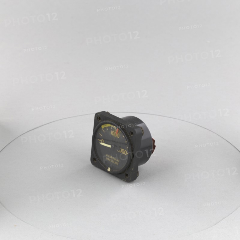 Indicator, Hydraulic Pressure, from B-25. Creator: United States Gauge Co.